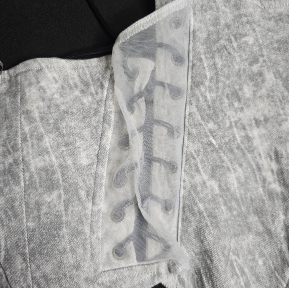 Spread The News Textured Belt - Picture 8 of 12